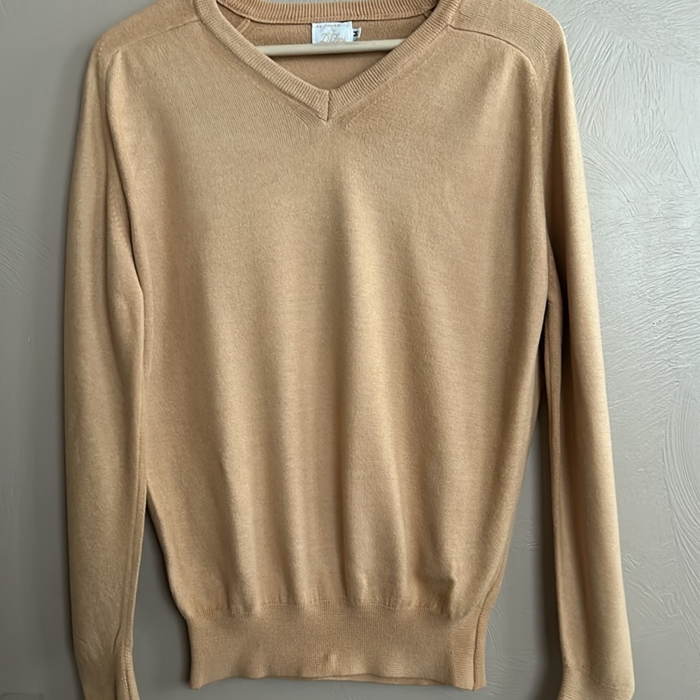 Vintage DiFini  Knitwear Women’s Pull On Sweater. Size Medium. Tan. Made in USA.